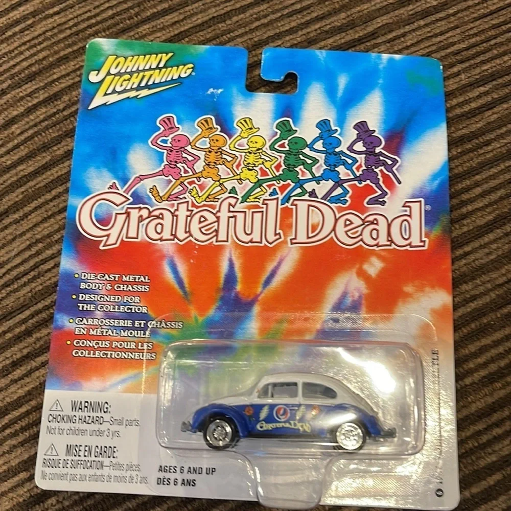 Johnny Lightning Grateful Dead 1966 Volkswagen Beetle